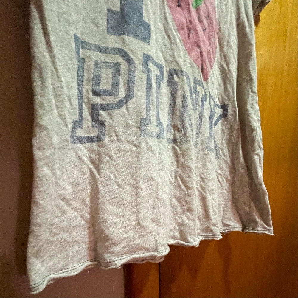 PINK Victoria's Secret Vintage Gray Relaxed Fit Short Sleeve T-Shirt Size Medium - Picture 5 of 9